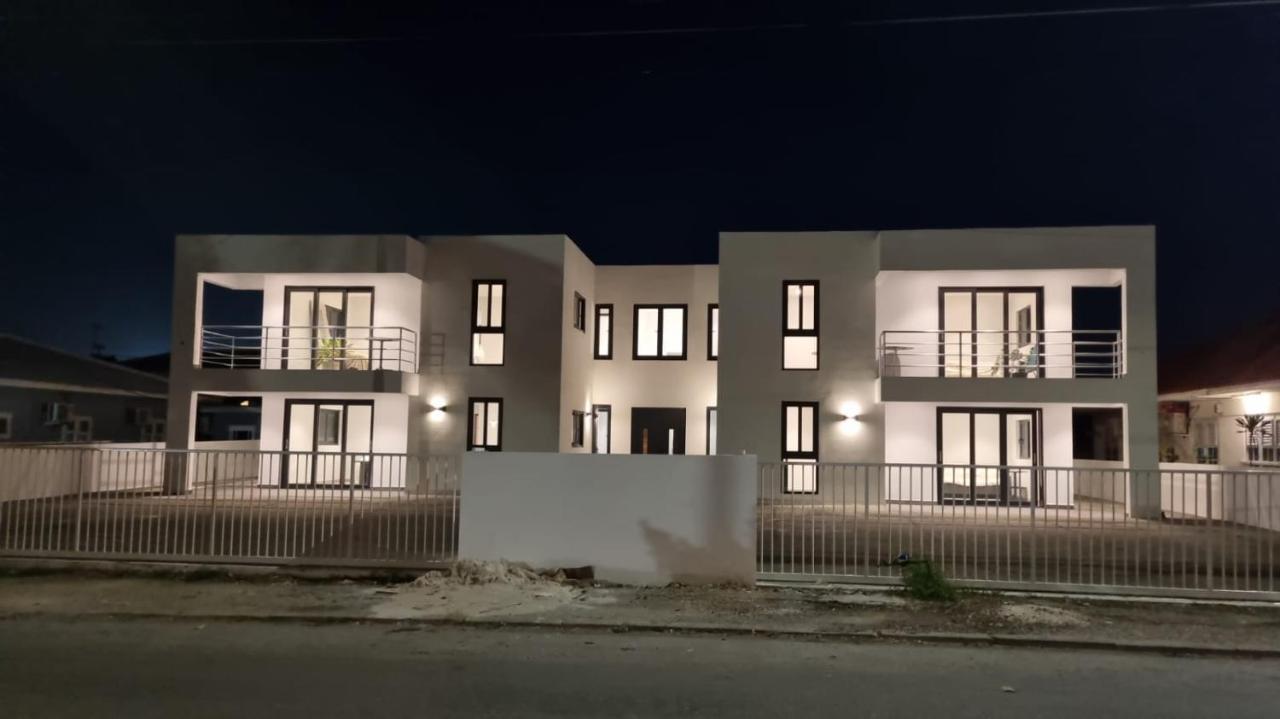 דירות וילמסטאד Whitehouse Boulevard, Close To Mambo Beach And City Centre מראה חיצוני תמונה