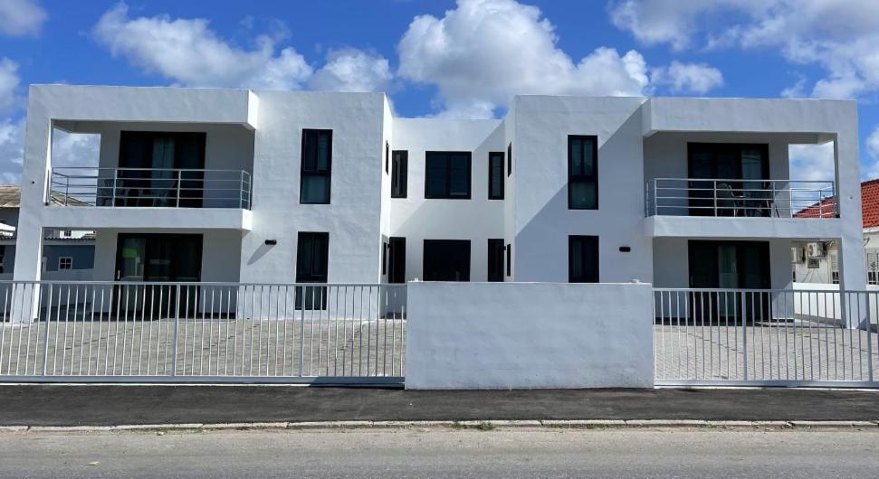 דירות וילמסטאד Whitehouse Boulevard, Close To Mambo Beach And City Centre מראה חיצוני תמונה