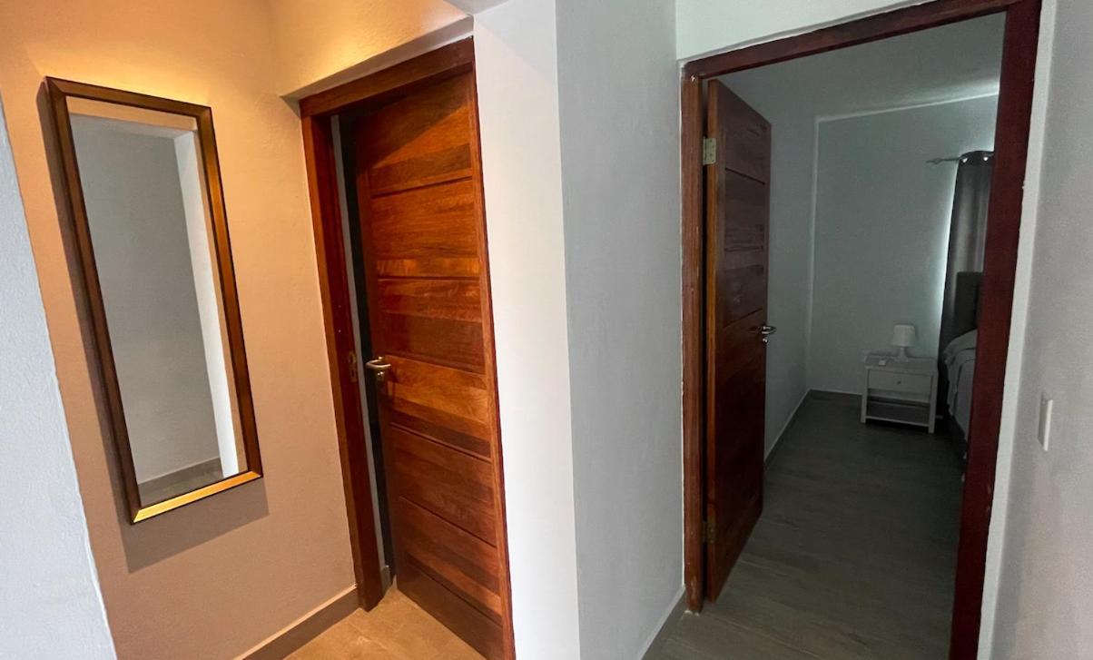 דירות וילמסטאד Whitehouse Boulevard, Close To Mambo Beach And City Centre מראה חיצוני תמונה