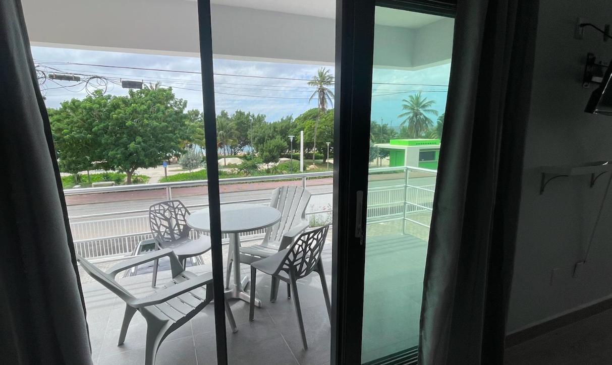 דירות וילמסטאד Whitehouse Boulevard, Close To Mambo Beach And City Centre מראה חיצוני תמונה