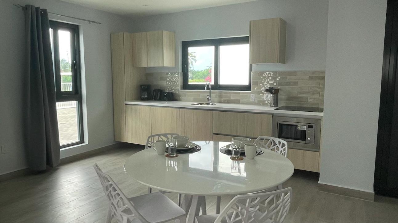 דירות וילמסטאד Whitehouse Boulevard, Close To Mambo Beach And City Centre מראה חיצוני תמונה