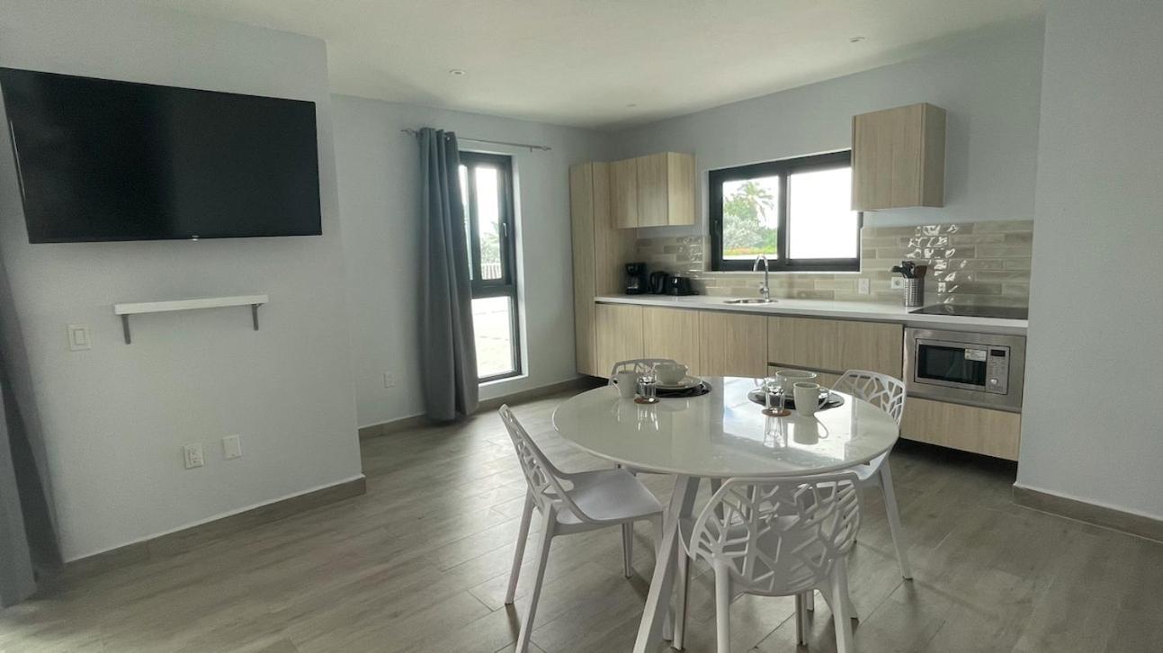 דירות וילמסטאד Whitehouse Boulevard, Close To Mambo Beach And City Centre מראה חיצוני תמונה